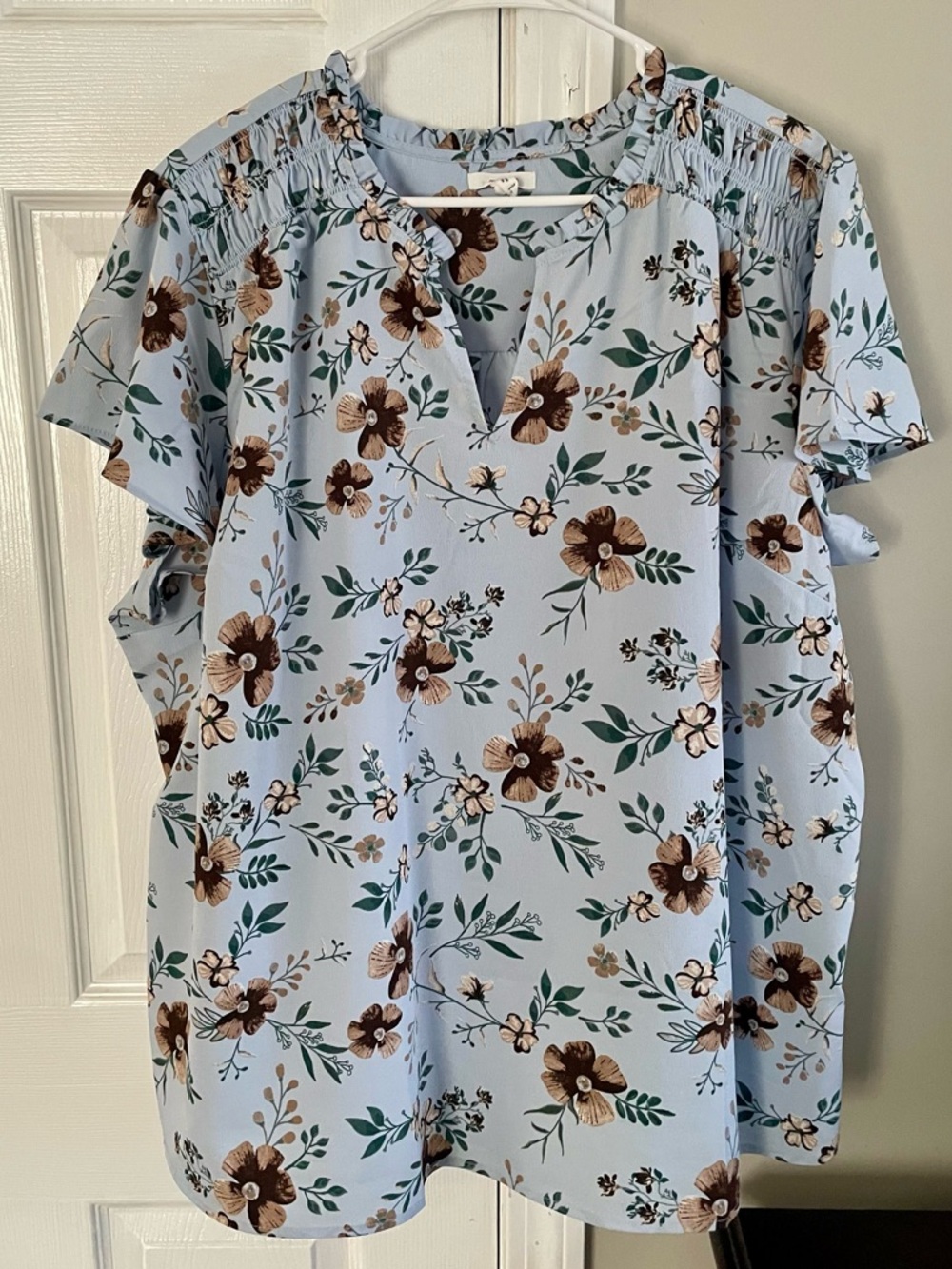 Maurices Light Blue Floral Short-Sleeve Blouse